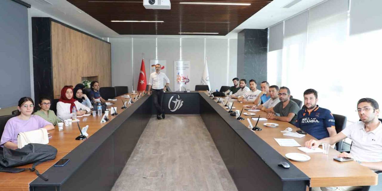 Gtb’den Mesleki Eğitimlerini Tamamlayan Kursiyerlere Sertifika