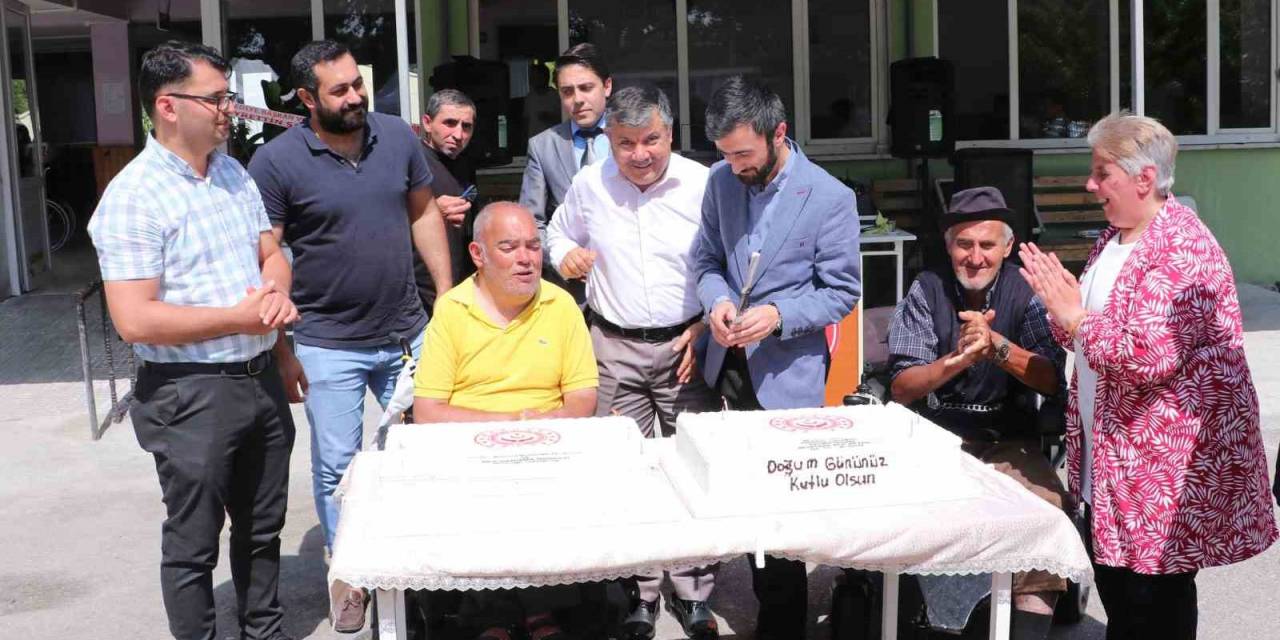 Havza Huzurevinde Temmuz Doğumlulara Toplu Kutlama