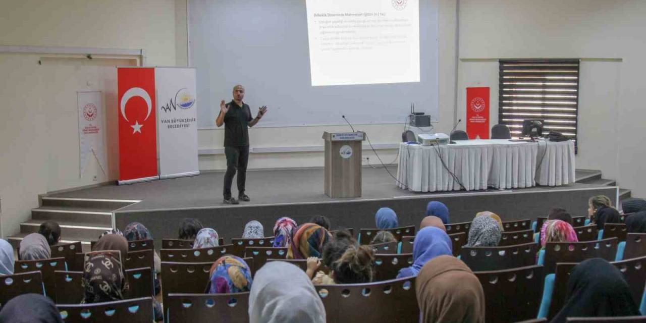 Van’da ‘mahremiyet Ve İstismar’ Konulu Seminer Düzenlendi