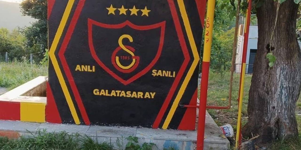 26 Yıldır Süren Gelenek, Bu Yıl Galatasaray’ın Renklerine Boyandı