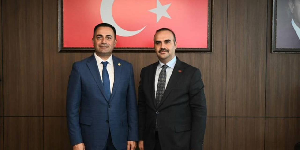 Bakan Kacır, Biga Belediyesi’ni Ziyaret Etti