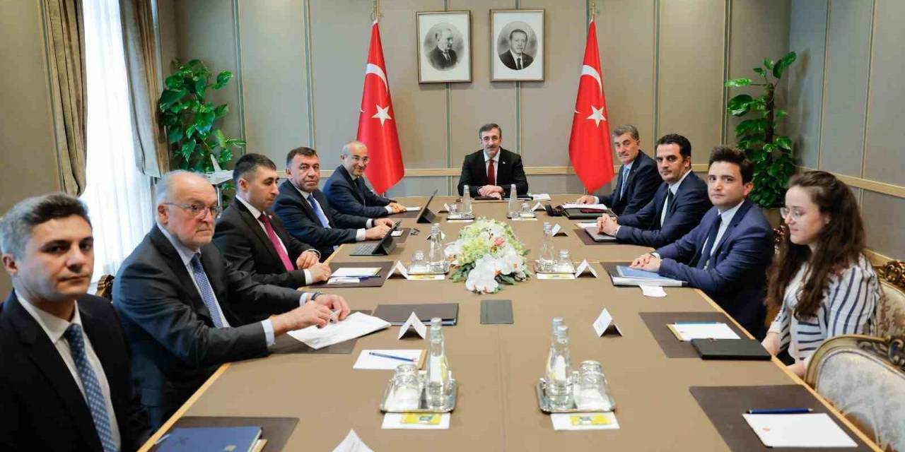 Cumhurbaşkanı Yardımcısı Yılmaz, Azerbaycan Ekonomi Bakanı Jabbarov’u Ağırladı