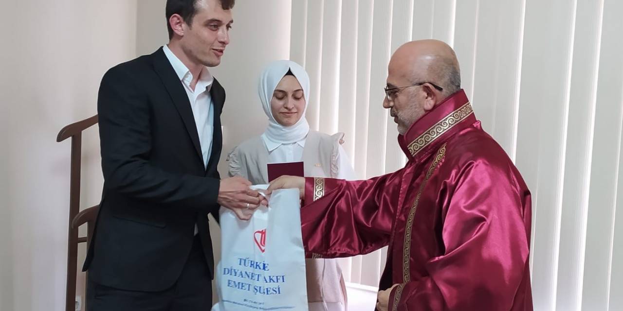 Emet Müftülüğünde İlk Resmi Nikah Kıyıldı
