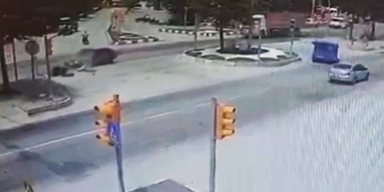 Dikkatsiz Motosikletli Ölümden Döndü