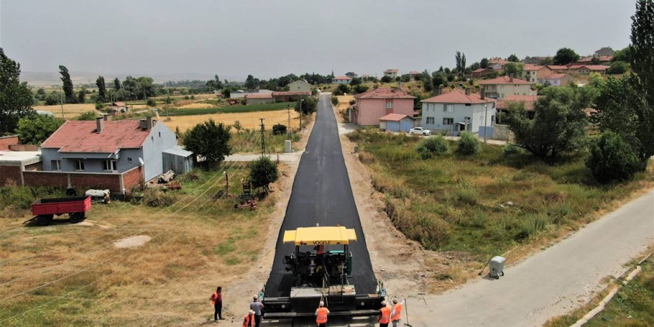 İnönü’de Asfalt Çalışmaları Hız Kesmeden Devam Ediyor
