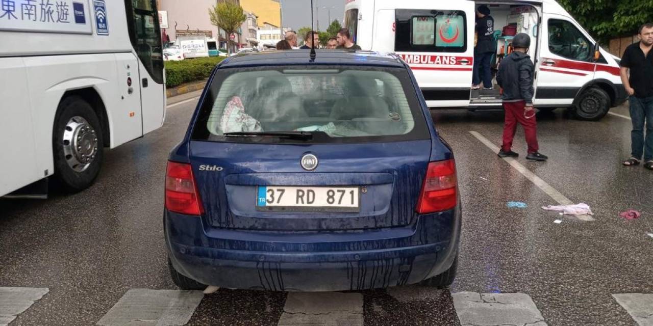 Otomobille Çarpışan Motosiklet Sürücüsü Yaralandı