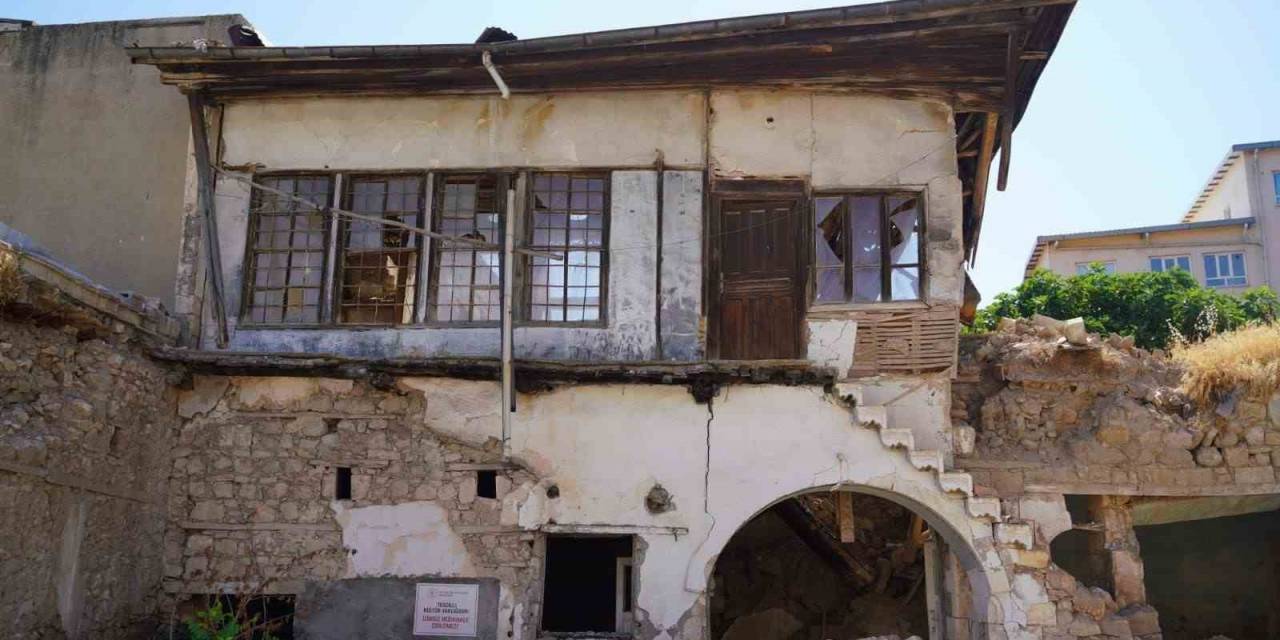 Adıyaman’da Tarihi Konaklar Restore Ediliyor