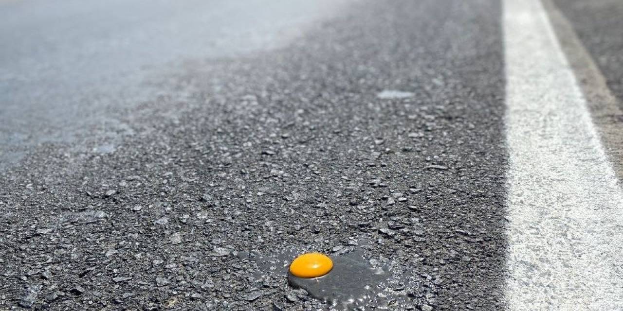 Erdek’te Mazgal Ve Asfaltta Yumurta Pişirdiler