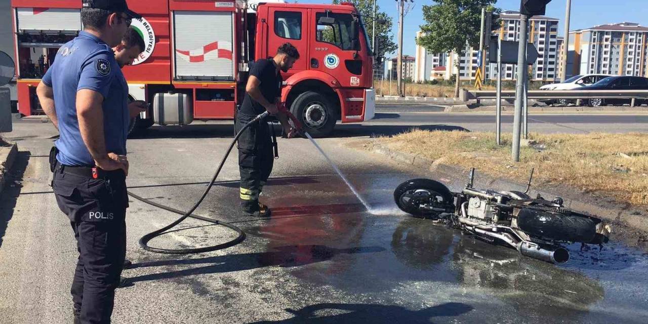 Tamirciden Aldığı Motosiklet Test Edilirken Kül Oldu