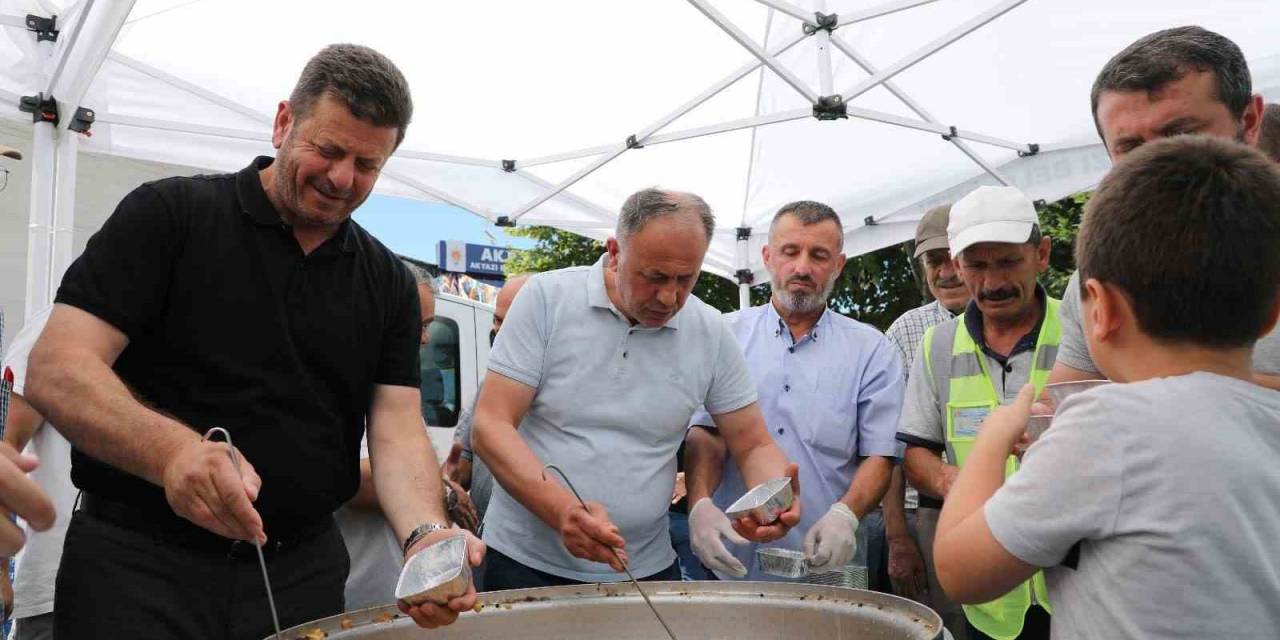 Akyazı’da 7 Bin Kişilik Aşure İkramı Yapıldı