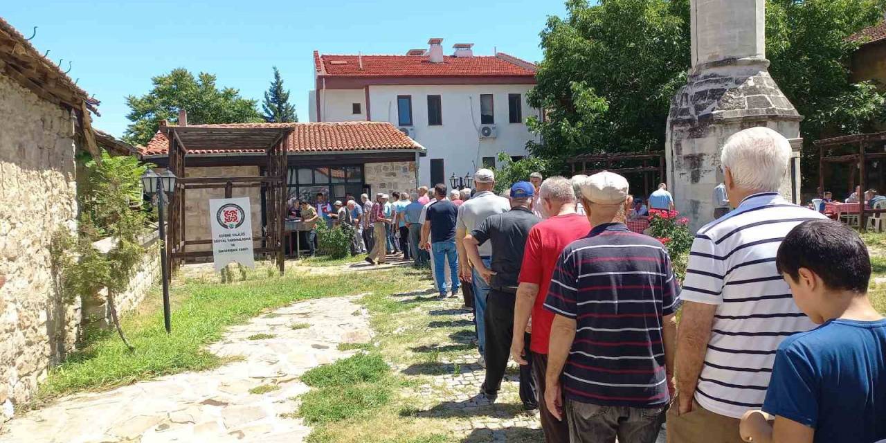 Edirne’de Aşure Kuyruğu