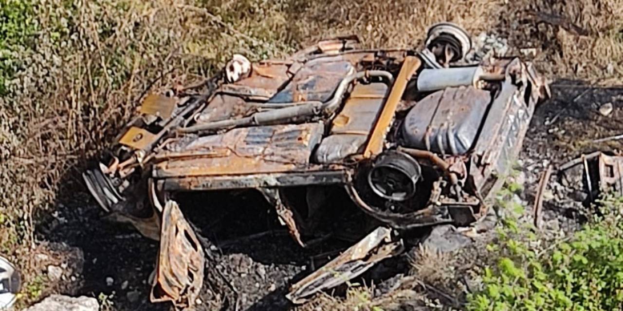 Şarampole Devrilen Otomobil Alev Aldı, Sürücüsü Hayatını Kaybetti