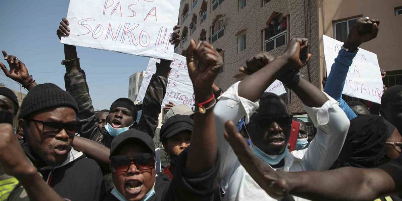 Senegal’de Muhalefet Lideri Sonko Tutuklandı