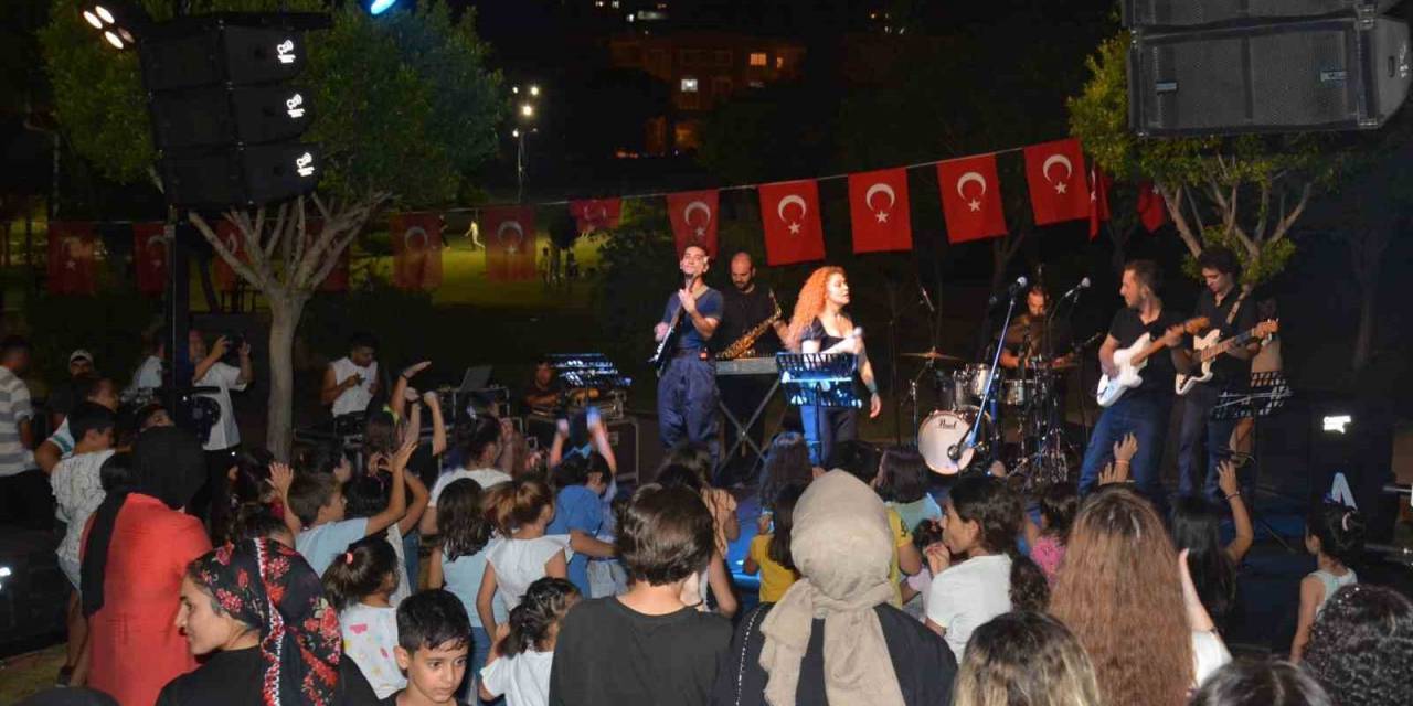 Mersin’de ’yaz Dostum Konserleri’ Sürüyor
