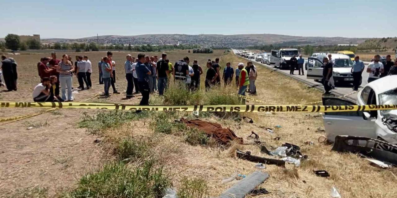 Ankara’da 3 Aracın Karıştığı Kazada 1 Ölü, 10 Yaralı