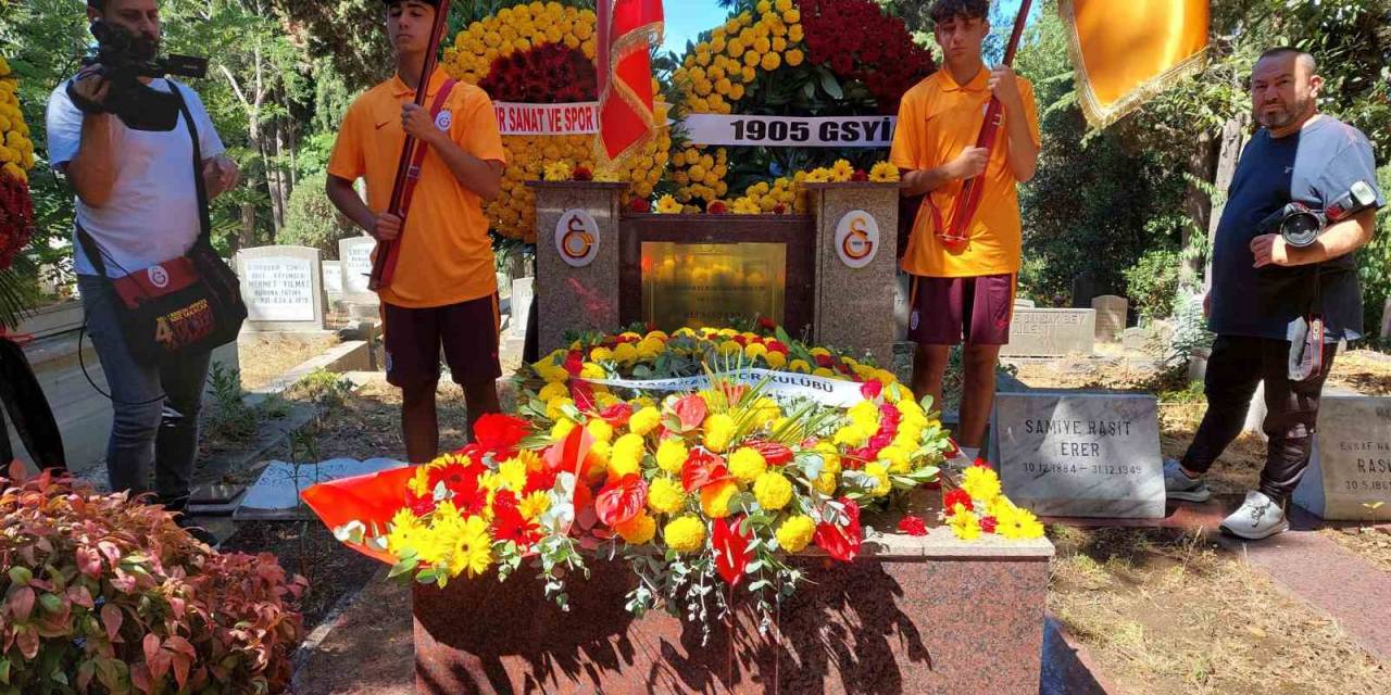 Galatasaray’ın Kurucu Başkanı Ali Sami Yen Kabri Başında Anıldı