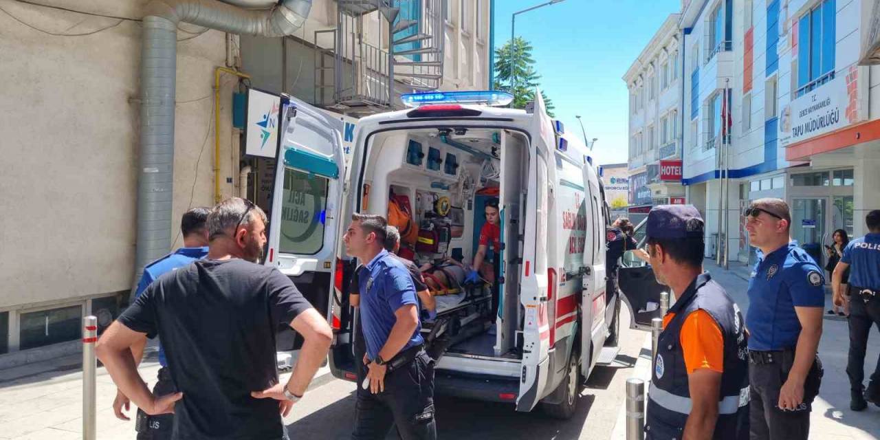 Kocaeli’de 17 Yaşındaki Kız Pencereden Düştü