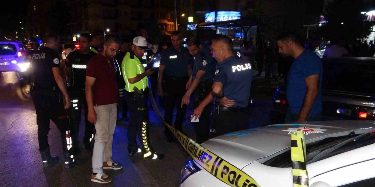 Trafikte Tartıştıkları Baba Oğula Kurşun Yağdırdılar