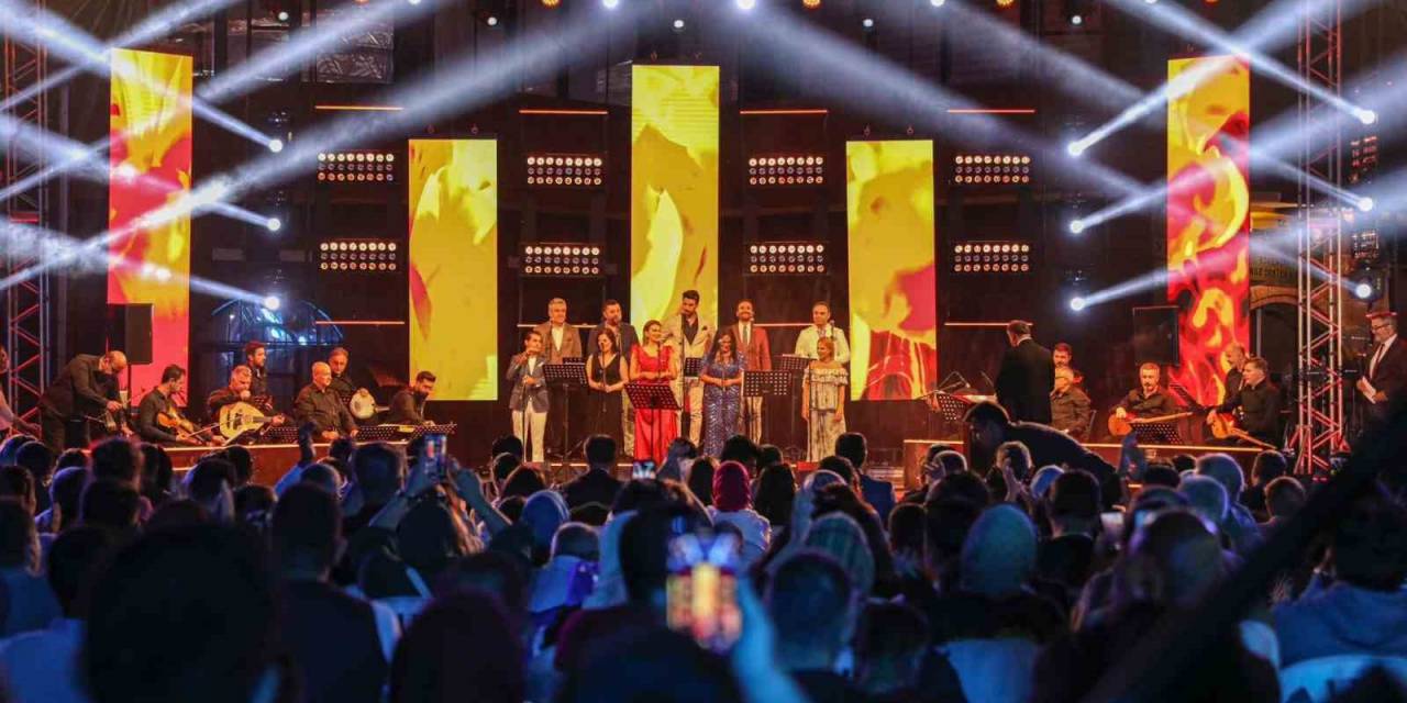 Trt Sanatçıları Vanlılarla Buluştu