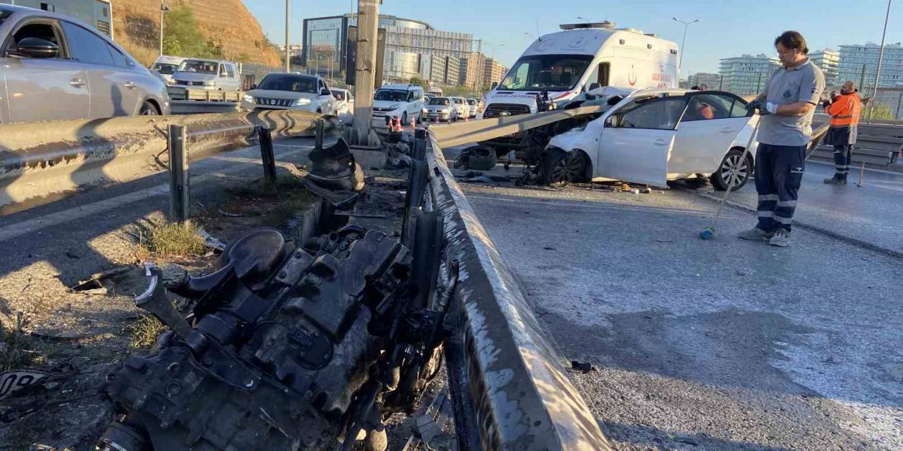 E-5 Karayolu’nda Otomobil Bariyere Ok Gibi Saplandı: 1 Ölü