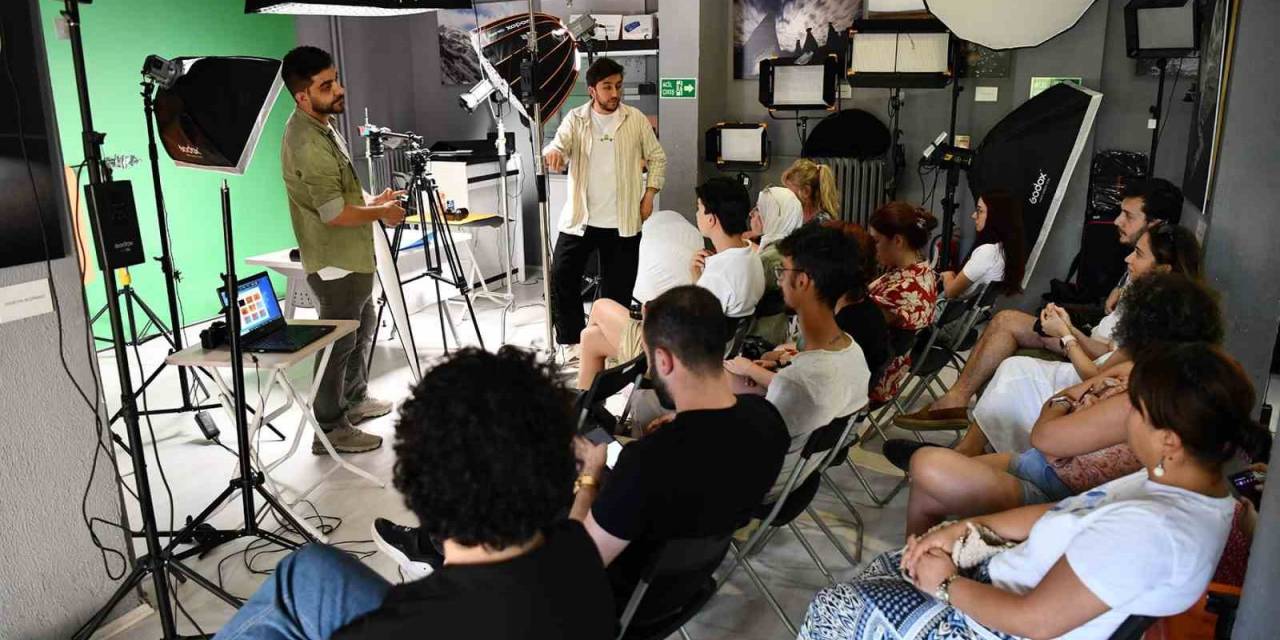 Ürün Fotoğrafçılığını Uzmanından Öğrendiler