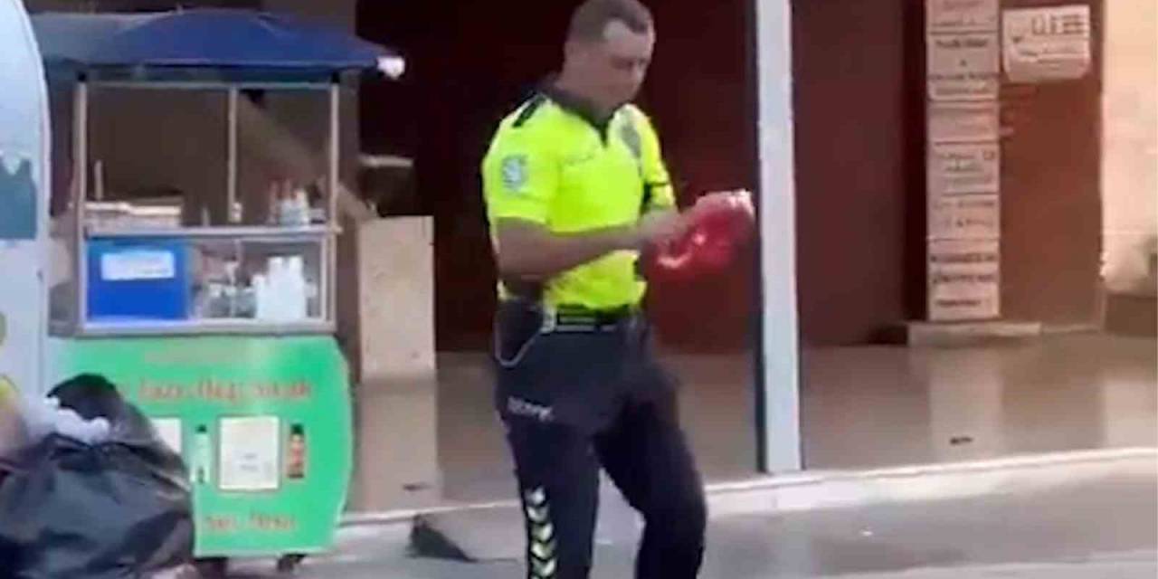 Vali Tekbıyıkoğlu, Türk Bayrağını Çöpten Alan Polisi Tebrik Etti