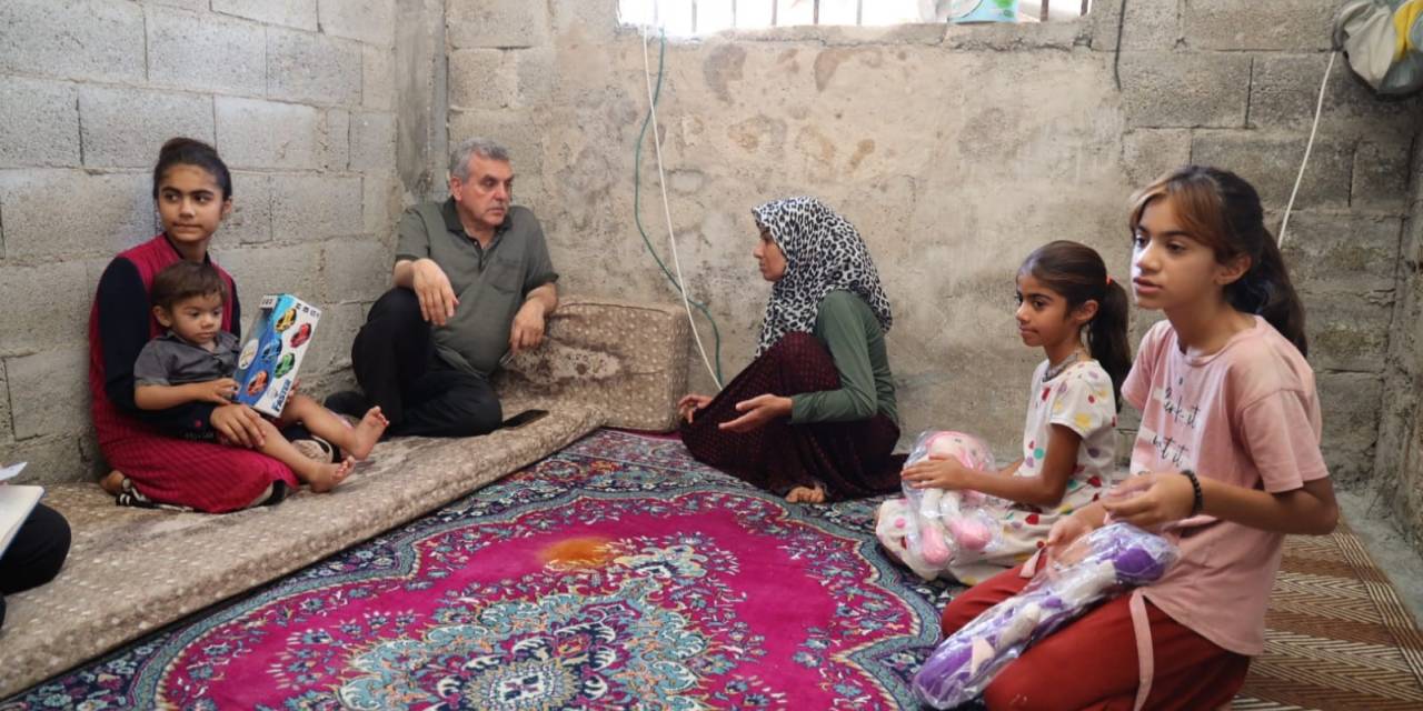 Beyazgül, Çocuklarla Yakından İlgilendi