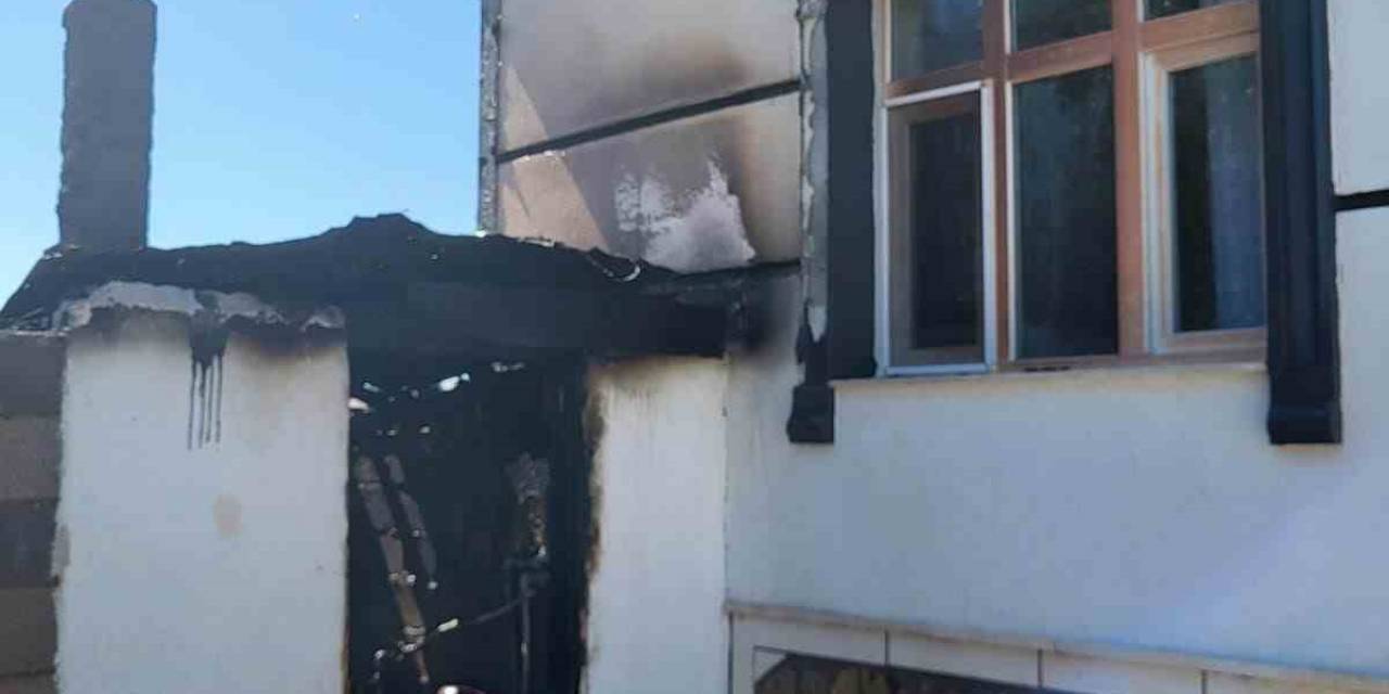 Patlayan Kalorifer Kazanı Yangın Çıkardı
