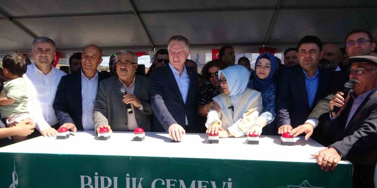 Vali Davut Gül: "dışarıdan Biri Bize Dokunmadığı Müddetçe Yüzyıllardır Süren Bu Kardeşliğimizi, Binlerce Yıl Daha Devam Ettireceğiz"