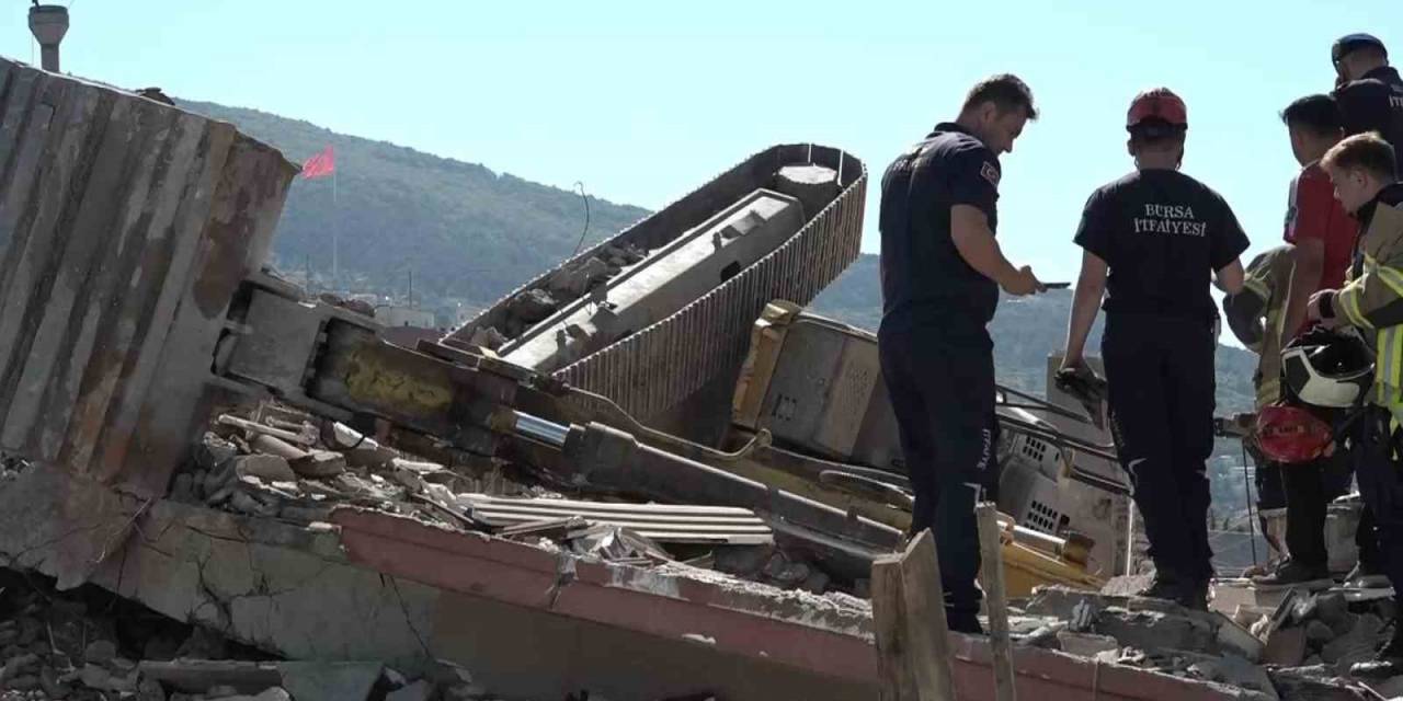 Ekskavatör Operatörü Ölümden Döndü
