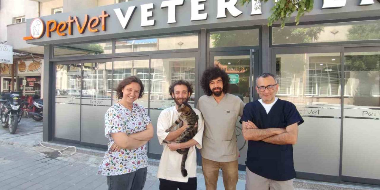 Keşan’da Kayıp Kediyi Bulan Veteriner 500 Dolarlık Ödülü Derneğe Bağışladı