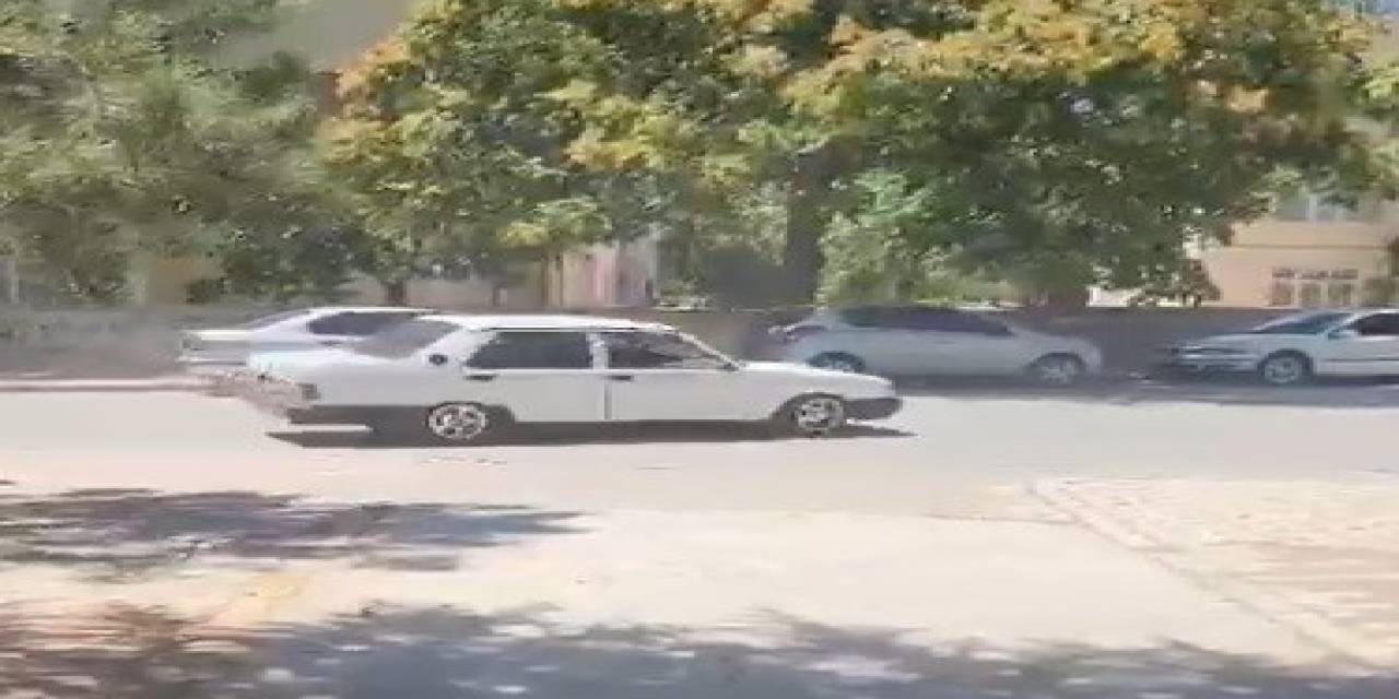 Sokak Ortasında Drift Atan Ehliyetsiz Sürücüye 28 Bin 532 Lira Ceza