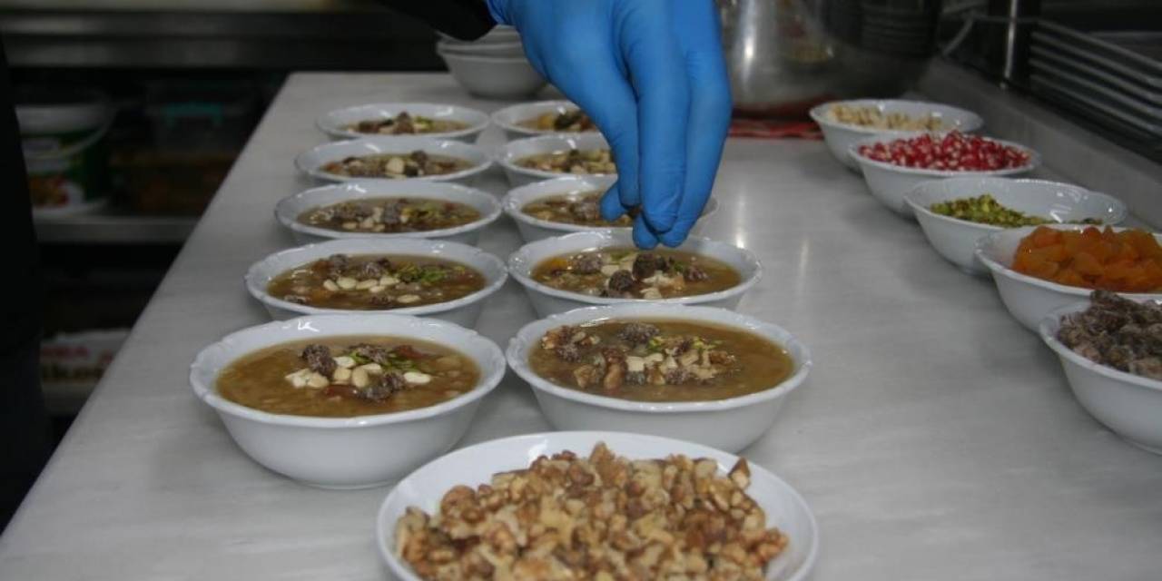 Aşure İçin Gerekli Malzemelere İlgi Arttı