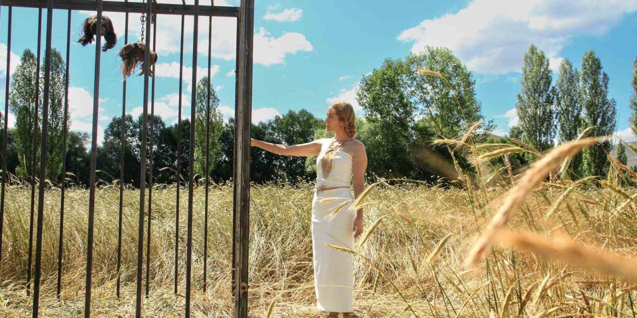 5 Binin Üzerinde Dünyanın Her Tarafından Toplanan Kadın Saçı Müzede Sergileniyor