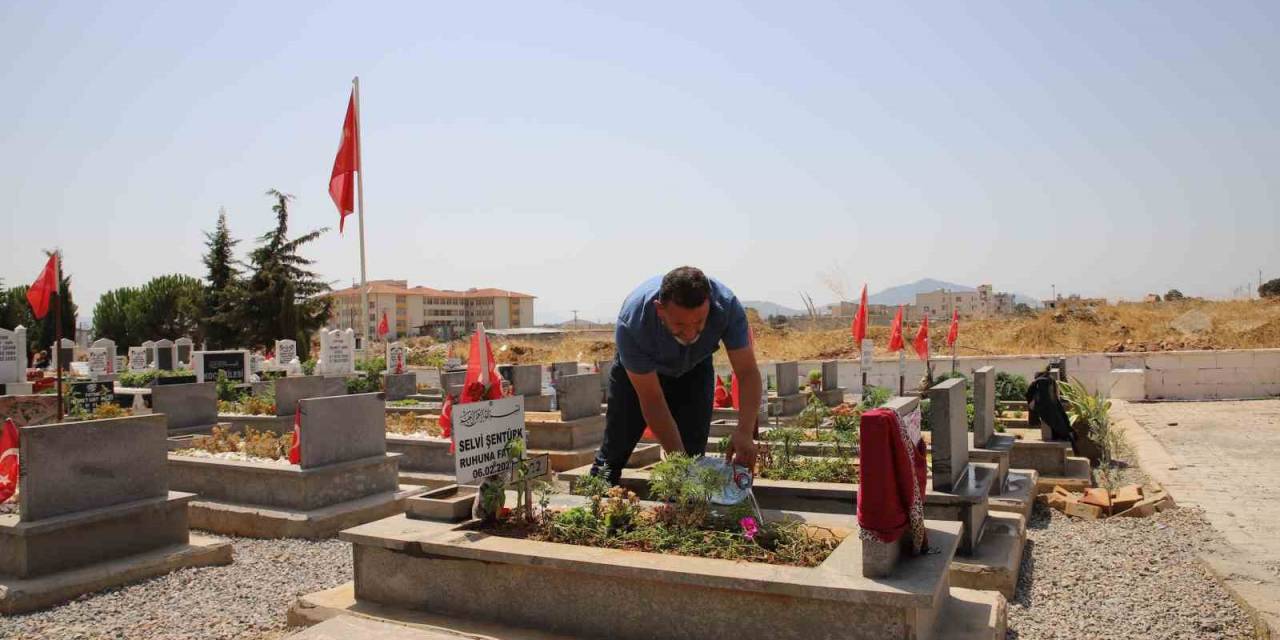 Deprem Bölgesinde Acılar Hala Taze