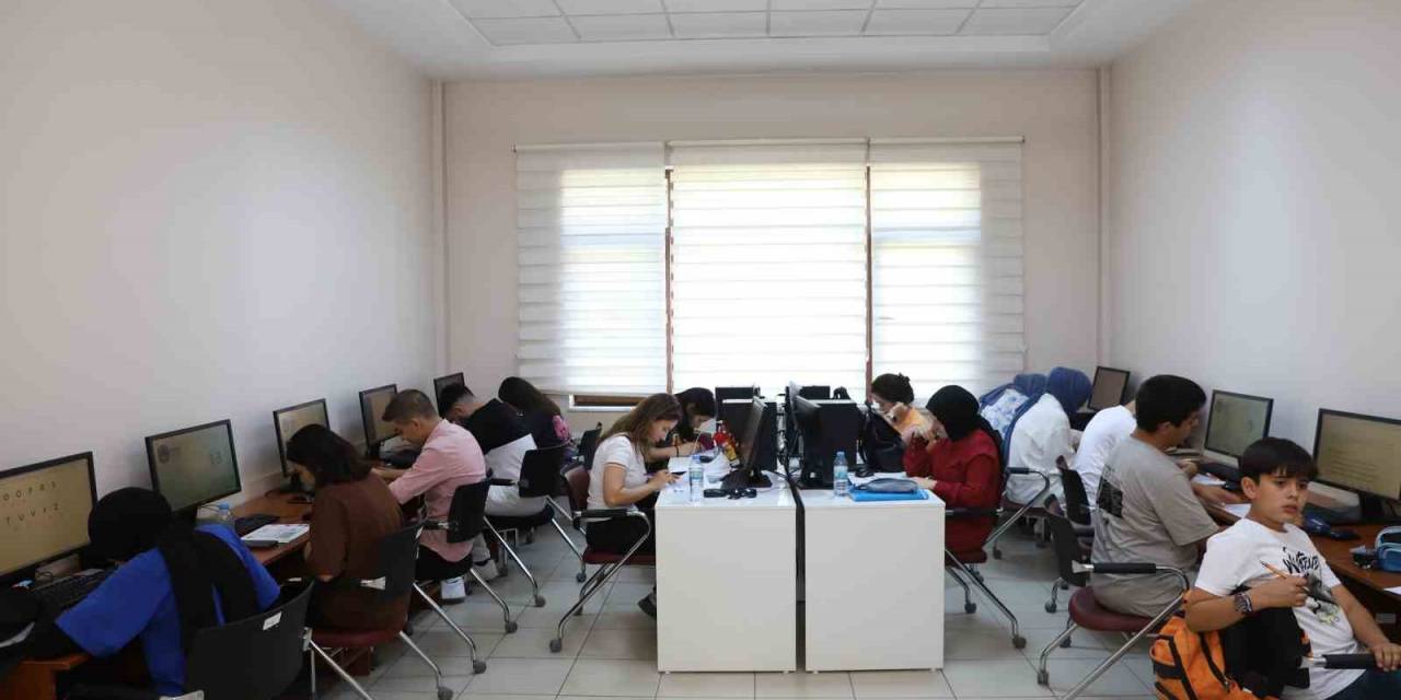 ’etkili Ve Hızlı Okuma Kursu’na Büyük İlgi