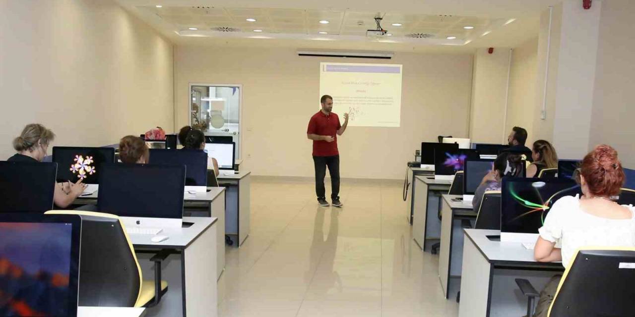 Küçükçekmece Belediyesi, Teknoloji Meraklılarının Yolunu Aydınlatmaya Devam Ediyor