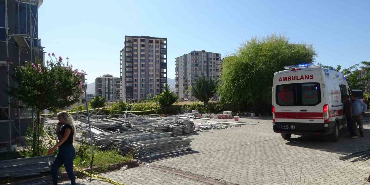 Malatya’da İnşaat İskelesi Çöktü: 1 İşçi Öldü, 2’si Yaralandı