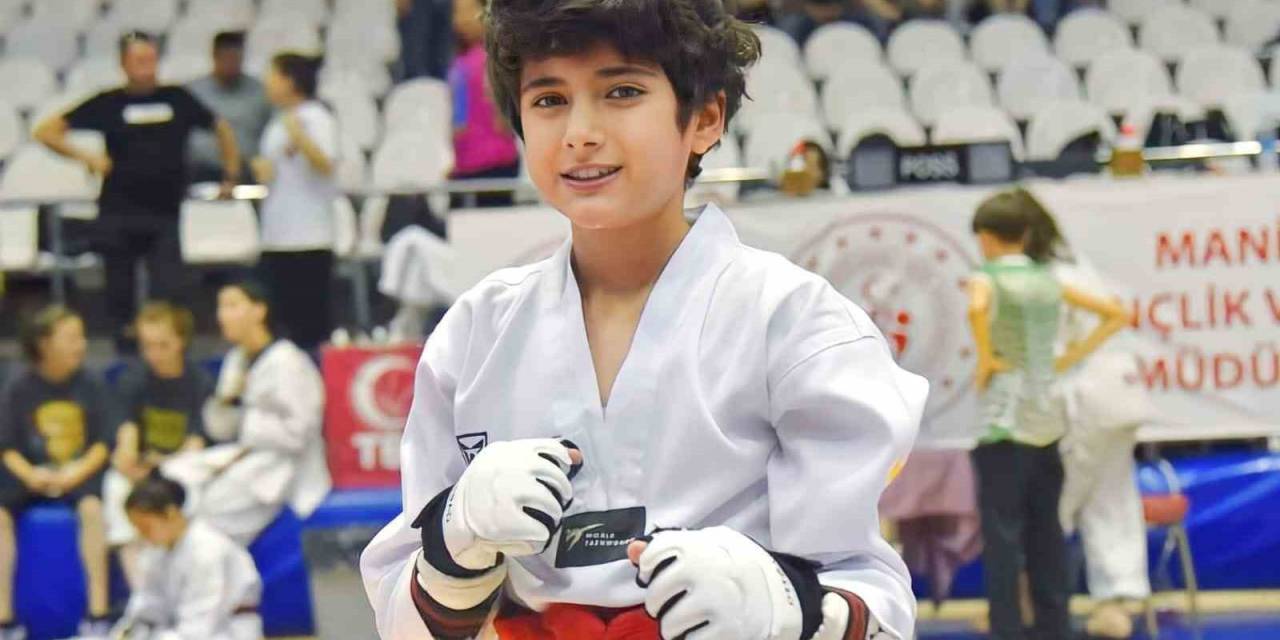 Yunusemreli Aleyna’dan Gümüş Madalya