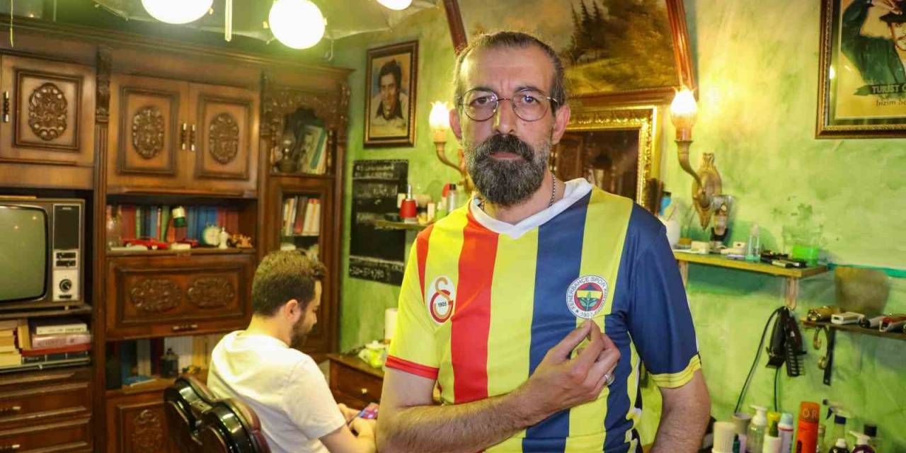 Giydiği Forma Dört Takımın Taraftarını Da Mutlu Ediyor