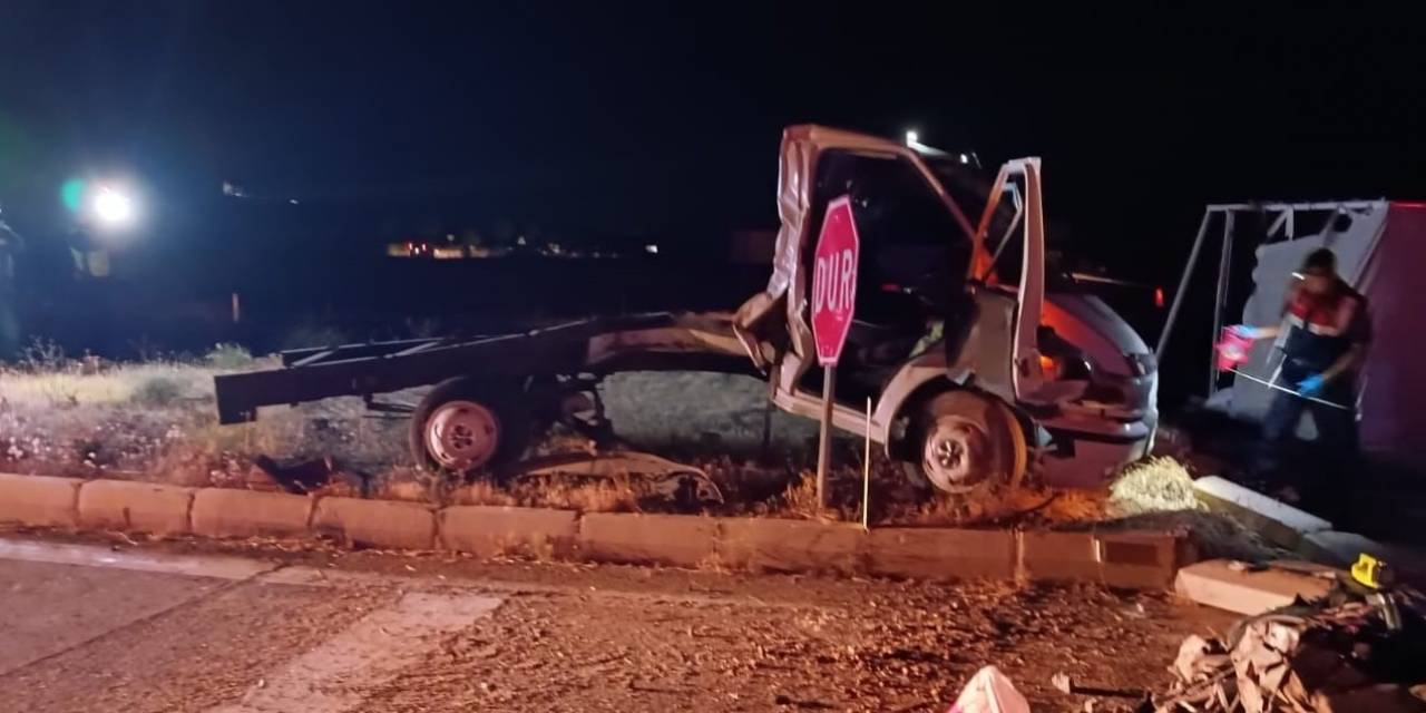 Kırşehir’de Feci Kaza: 2 Ölü, 3 Yaralı