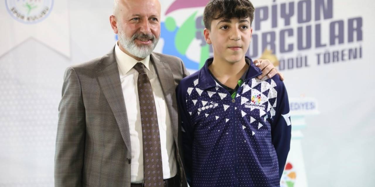 Kocasinan’ın Milli Sporcusu Kenan Eren Kahraman, Avrupa Üçüncüsü