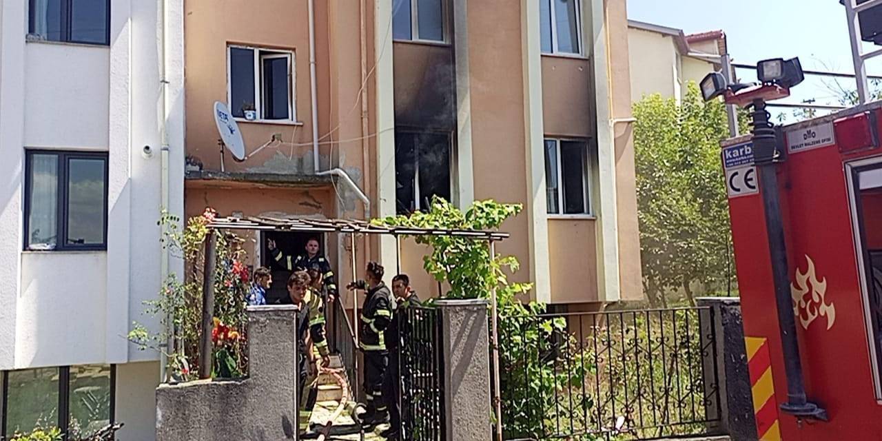 Çıkan Yangında Ev Kullanılmaz Hale Geldi