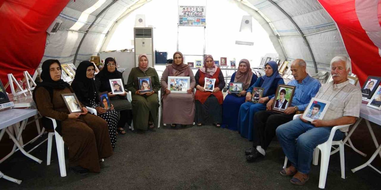 Diyarbakır Anneleri Çocuklarının Yolunu Gözlüyor
