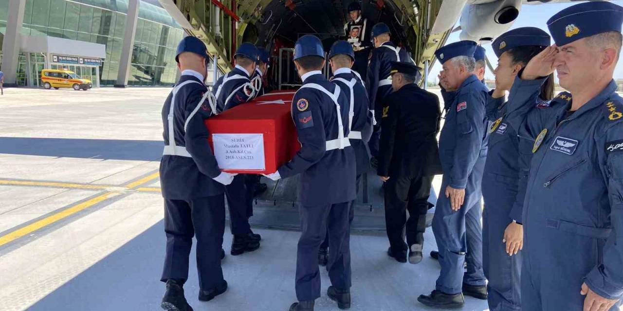 Afyonkarahisar’da Şehit Olan Jandarma Astsubay Tatlı Memleketine Gönderildi