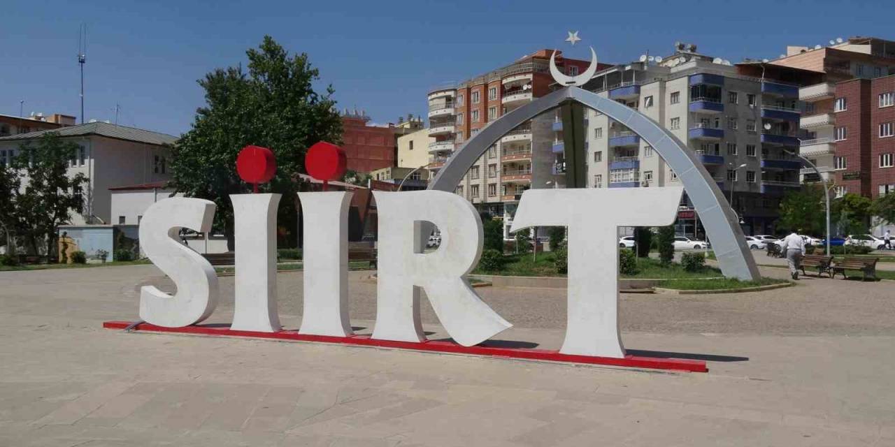 Siirt’te Sıcak Hava Bunalttı, Park Ve Bahçeler Boş Kaldı