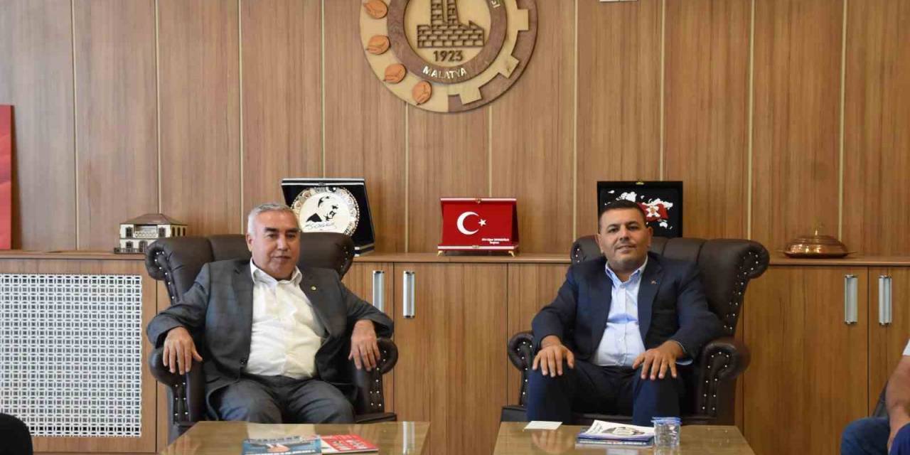 Başkan Sadıkoğlu: "depremin Yaralarını Birlik Beraberlik İçinde Saracağız"