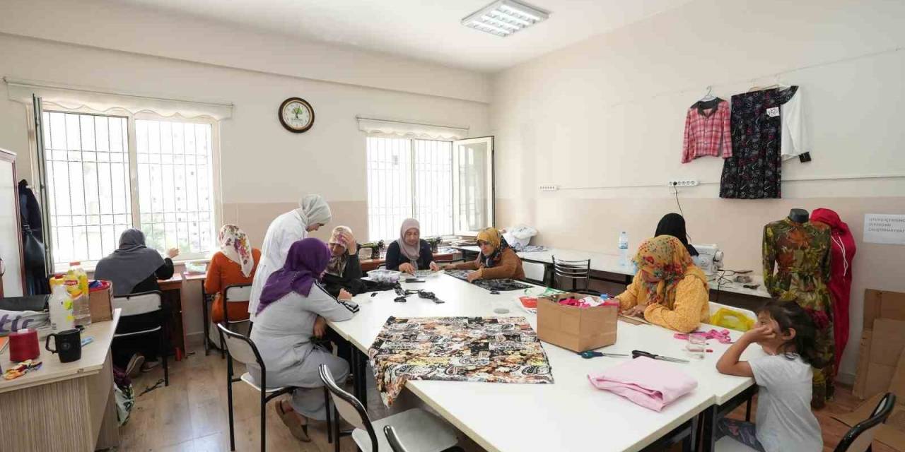 Şehitkamilli Kadınlardan Giyim Kursuna Yoğun Talep