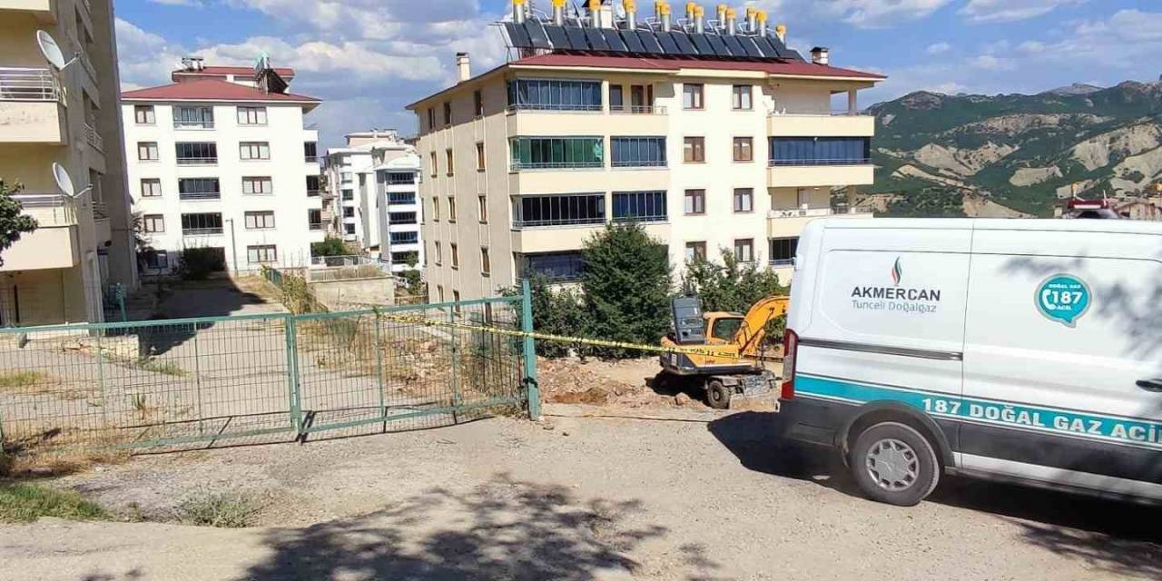 Tunceli’de İş Makinesi Doğal Gaz Borusunu Patlatınca Yurt Ve Civardaki Binalar Boşaltıldı
