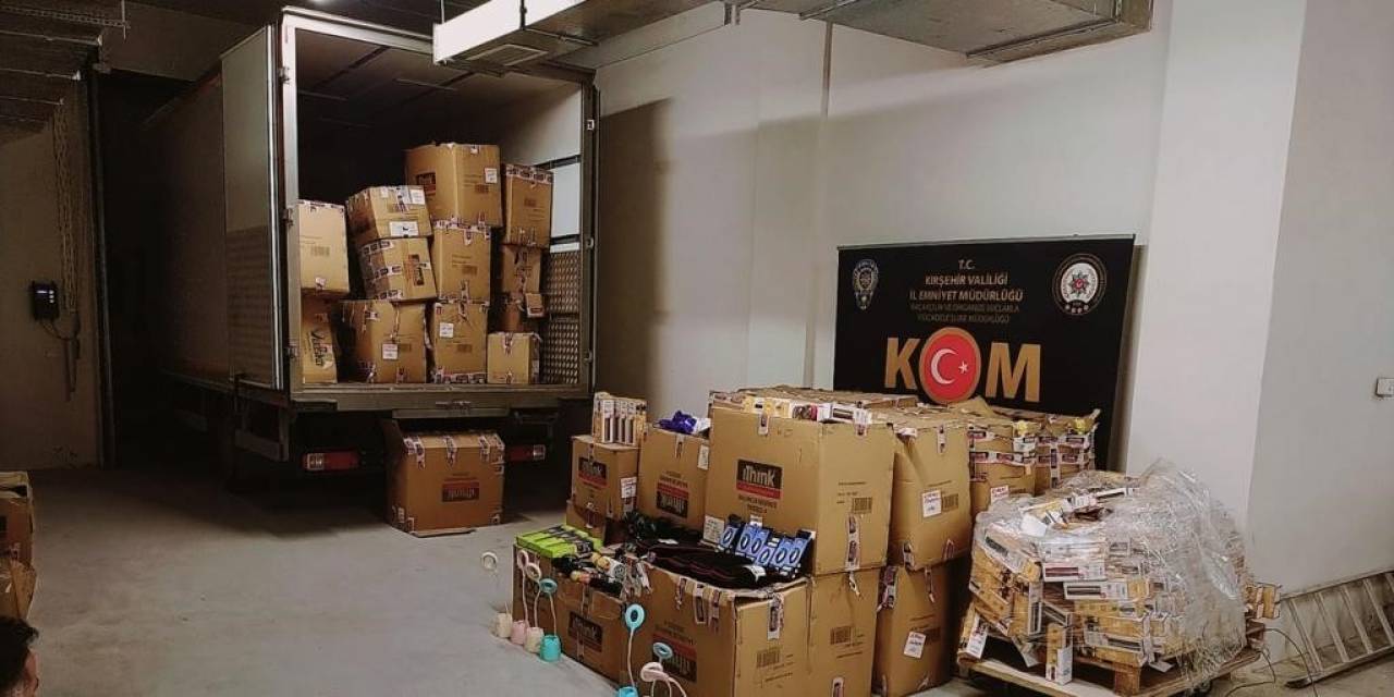 Kırşehir’de Kaçakçılık Operasyonu: 7 Bin 433 Ürün Ele Geçirildi